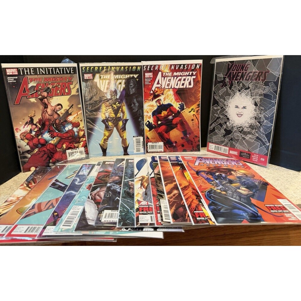 Avengers Comics Lot of 20 Mixed Series AvX Bendis Gage Hickman